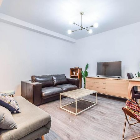 Apartamento En Malasana Appartement Madrid Buitenkant foto