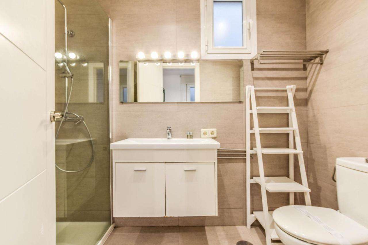 Apartamento En Malasana Appartement Madrid Buitenkant foto